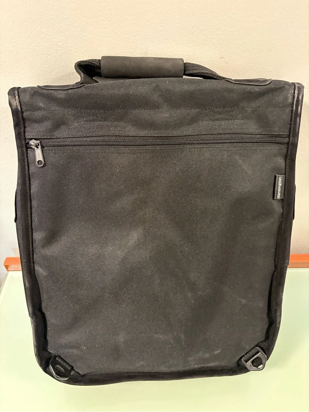 Black Men’s Messenger Bag
